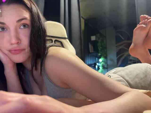 -Your-Michelle- webcam