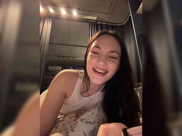 -Your-Michelle- webcam