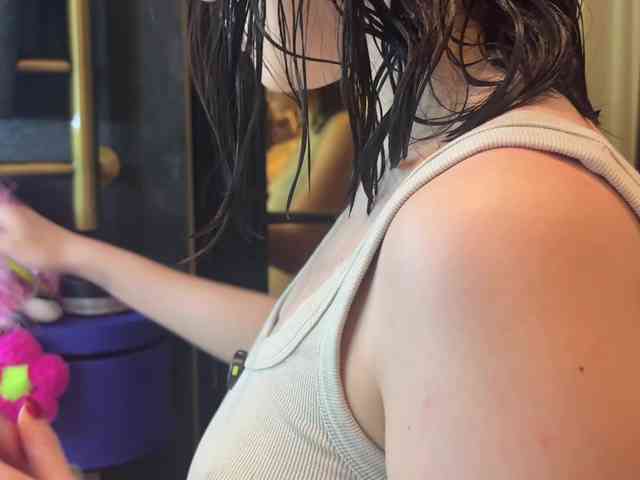 -Your-Michelle- webcam