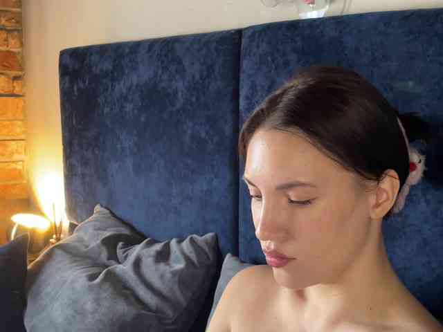 -Your-Michelle- webcam