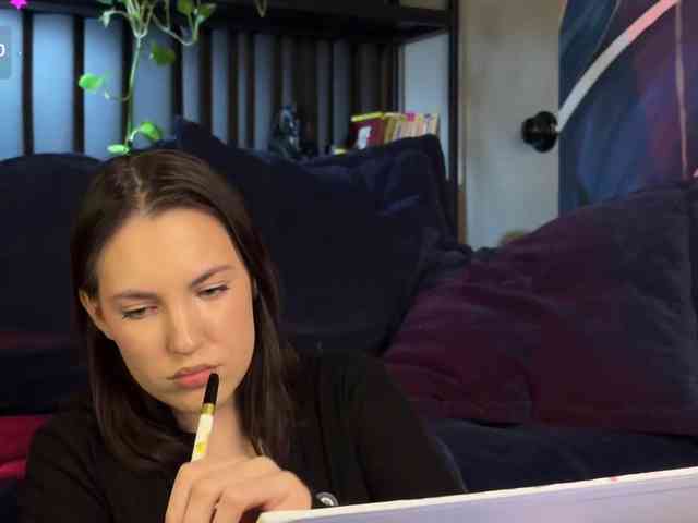 -Your-Michelle- webcam