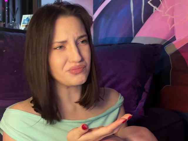 -Your-Michelle- webcam
