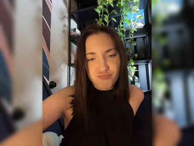 -Your-Michelle- webcam