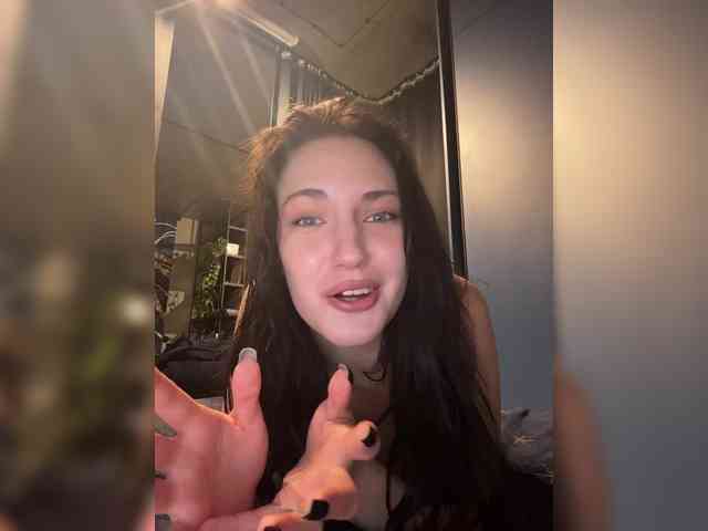 -Your-Michelle- webcam