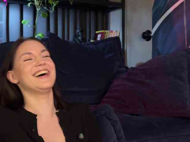 -Your-Michelle- webcam