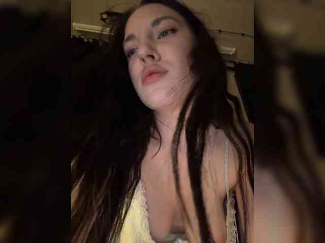 -Your-Michelle- webcam