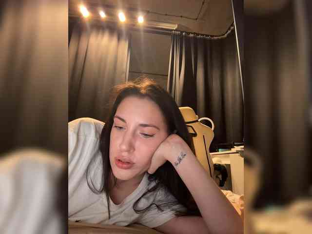 -Your-Michelle- webcam