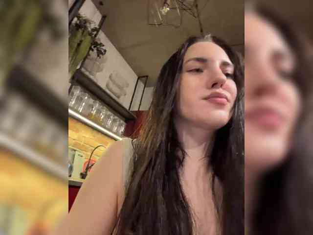 -Your-Michelle- webcam