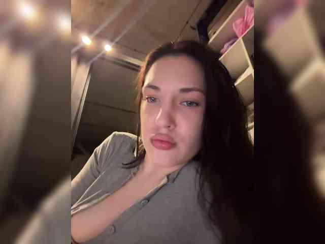 -Your-Michelle- webcam