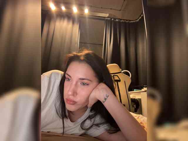 -Your-Michelle- webcam