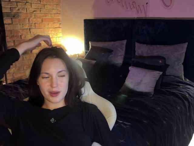 -Your-Michelle- webcam