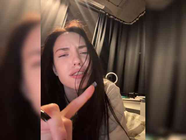 -Your-Michelle- webcam