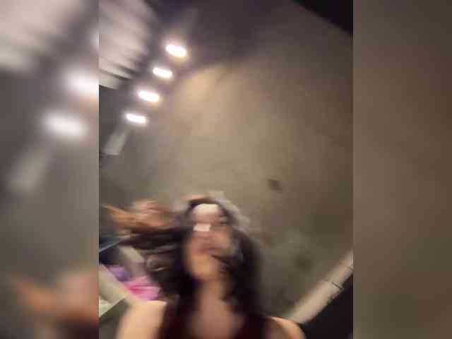 -your-michelle-'s live room