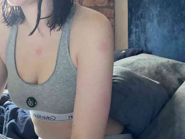-Your-Michelle- webcam