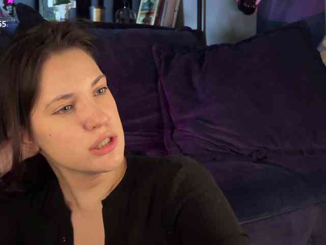 -Your-Michelle- webcam