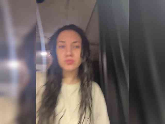 -Your-Michelle- webcam