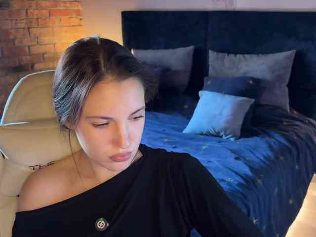 -Your-Michelle- webcam