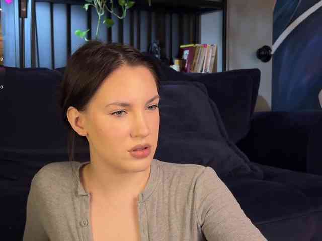 -Your-Michelle- webcam
