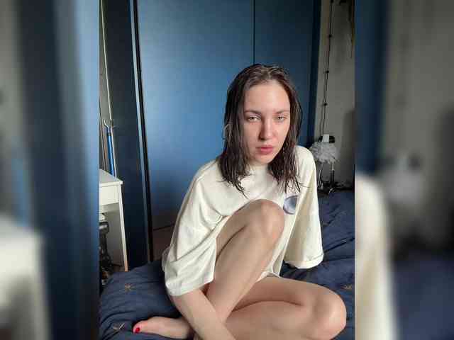 This model is live right now. -Your-Michelle-