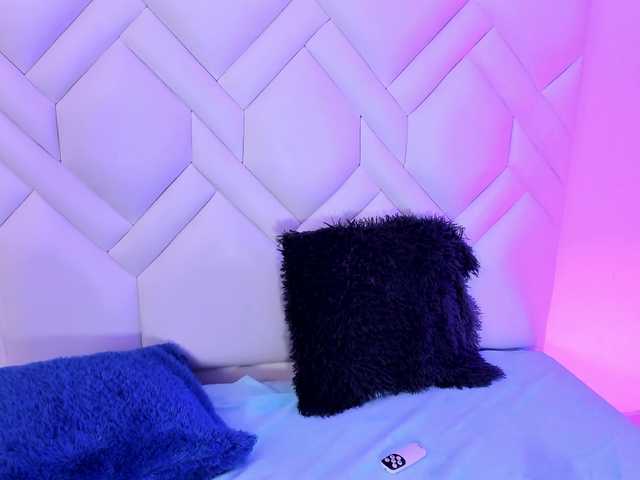 BlondieCutee live cam on BongaCams