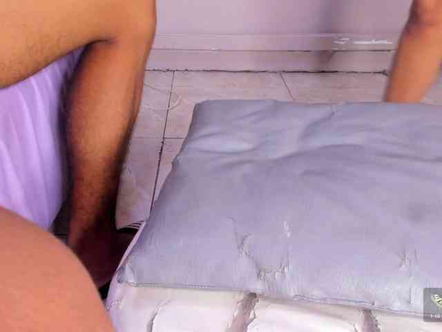 Bemylover11 webcam