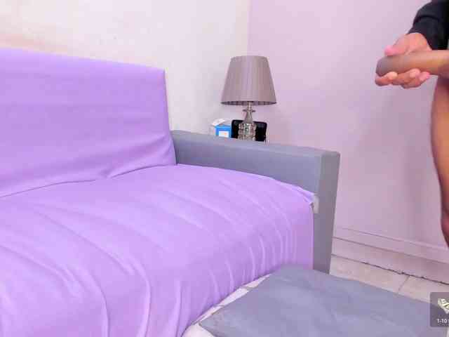 Bemylover11 webcam