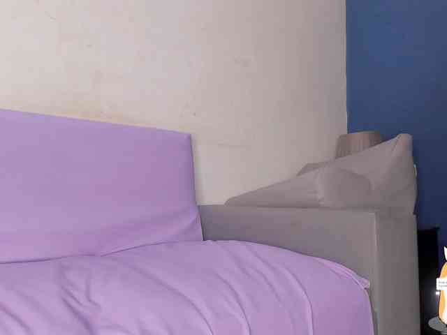 Bemylover11 webcam