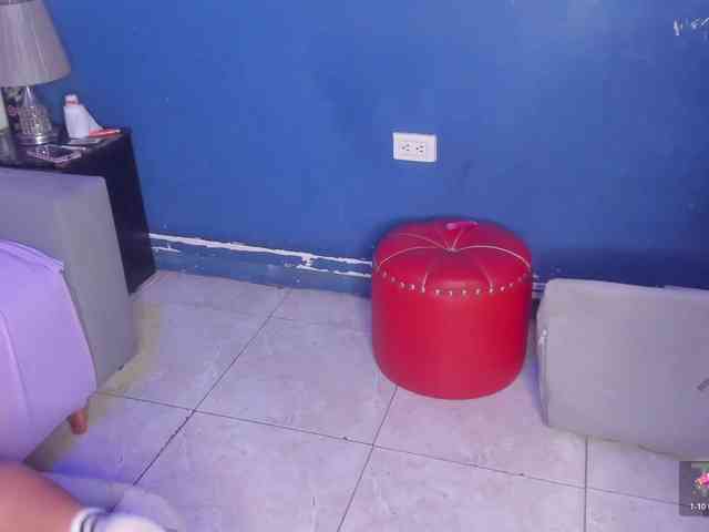Bemylover11 webcam