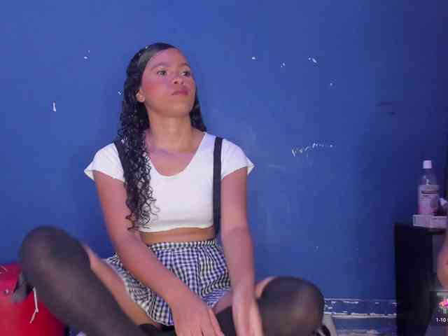 Bemylover11 webcam