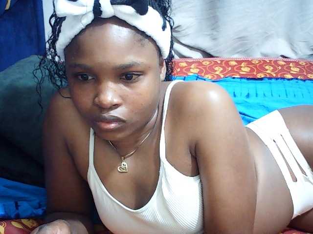 Molient123 live cam on BongaCams