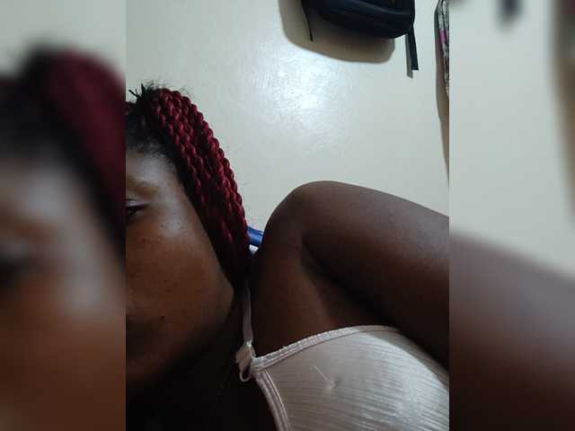 Molient123 live cam on BongaCams