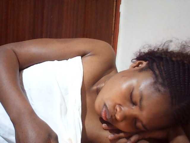 Molient123 live cam on BongaCams