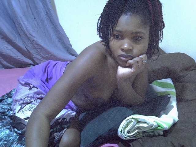 Molient123 live cam on BongaCams