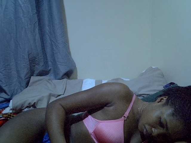 Molient123 live cam on BongaCams