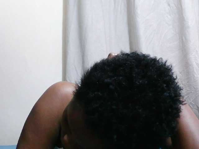 Molient123 live cam on BongaCams