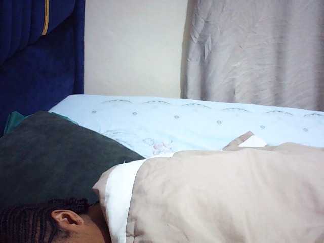 Molient123 live cam on BongaCams