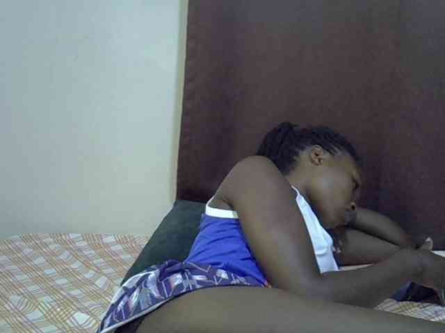 Molient123 Live Webcam on BongaCams