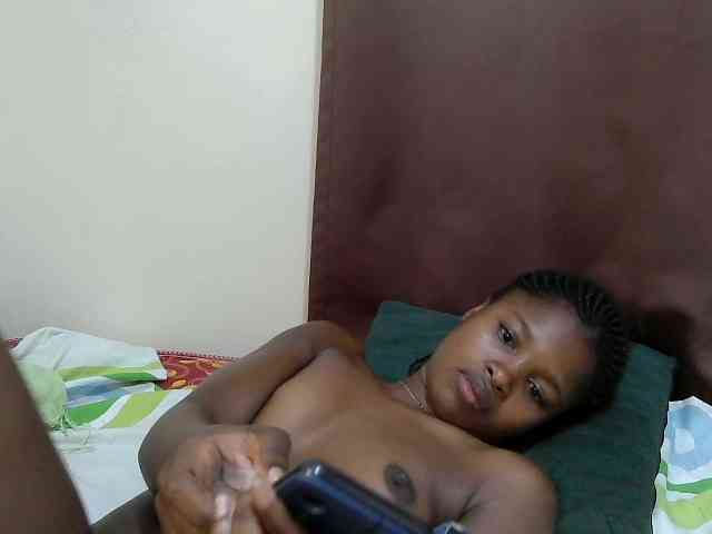 Molient123 webcam