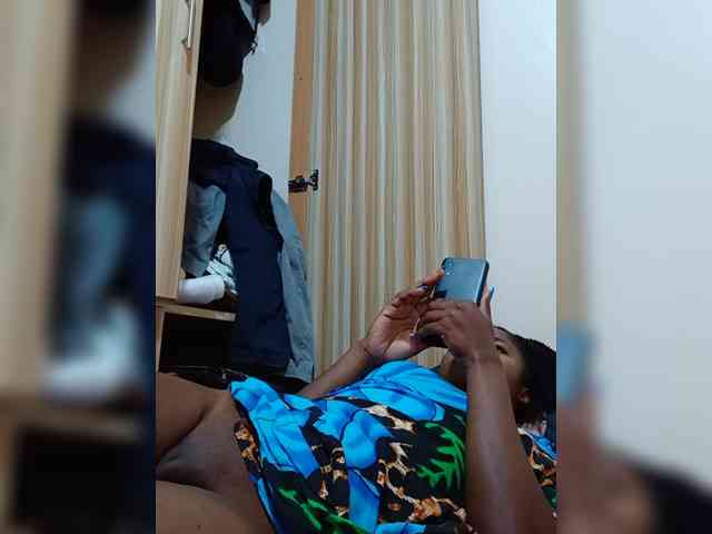 Molient123 webcam