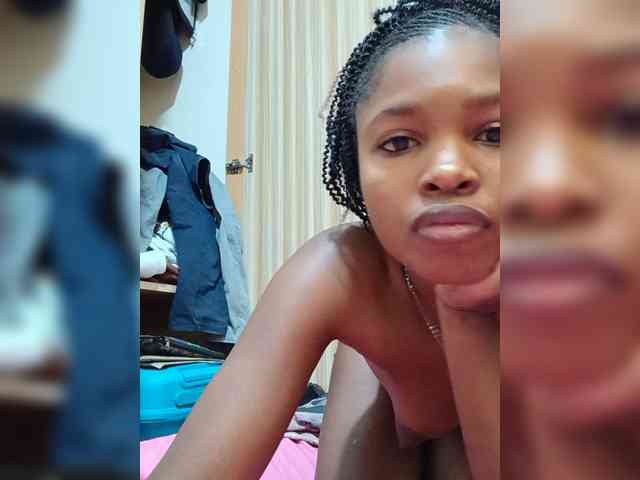 Molient123 webcam