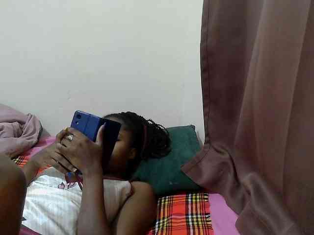 Molient123 webcam