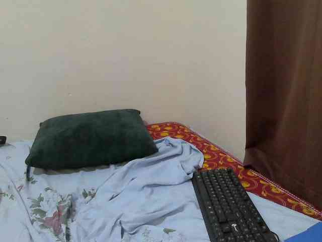 Molient123 webcam