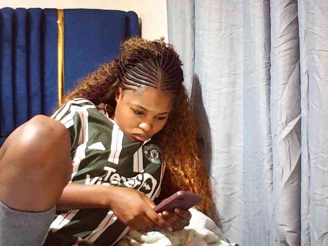 Molient123 webcam