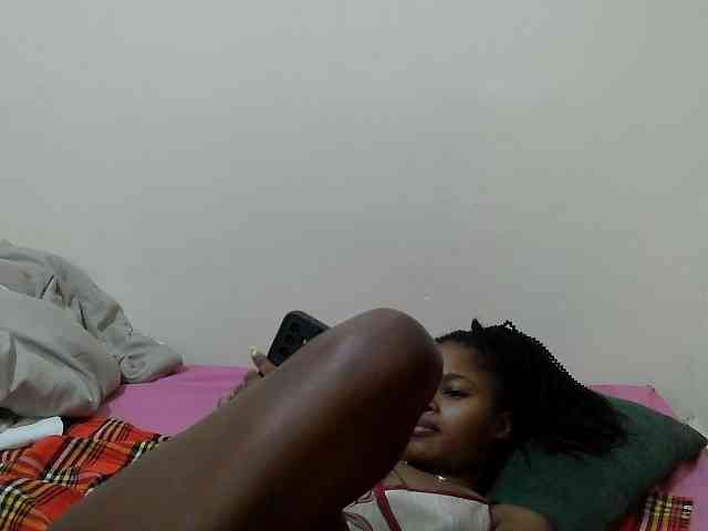 Molient123 webcam