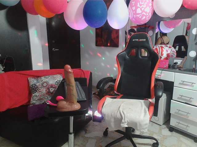 rous-kinky live cam on BongaCams