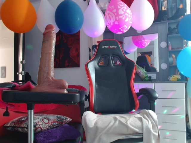 rous-kinky live cam on BongaCams