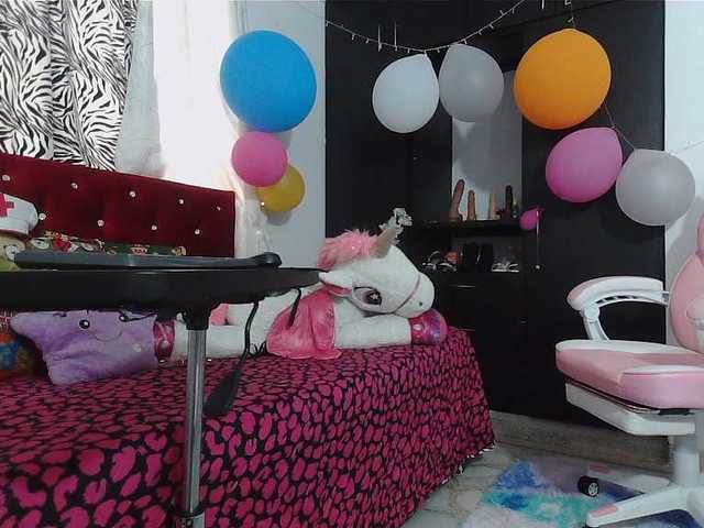 rous-kinky live webcam show