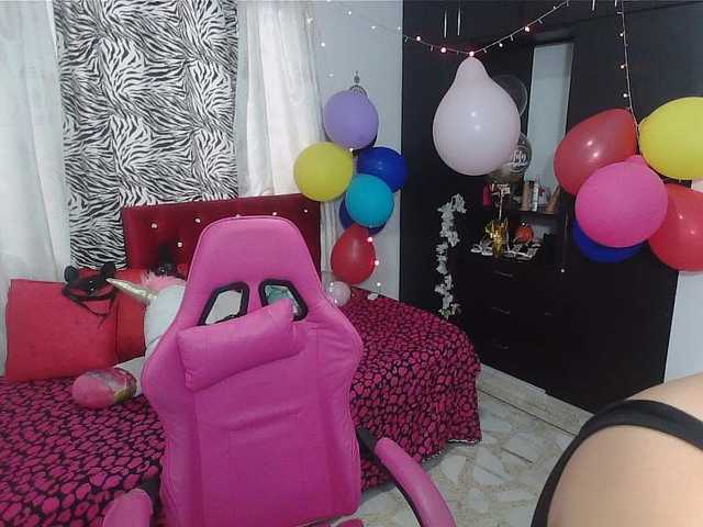 rous-kinky live cam on BongaCams
