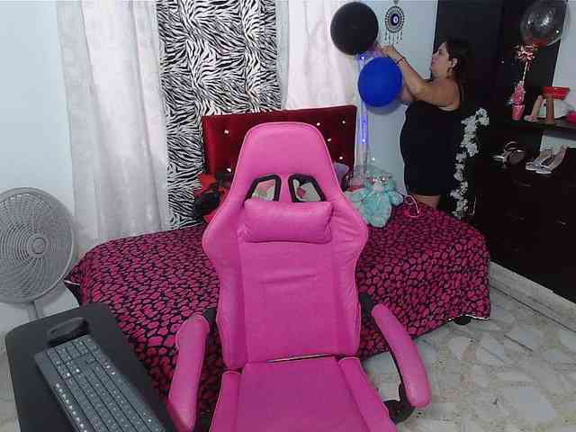rous-kinky webcam