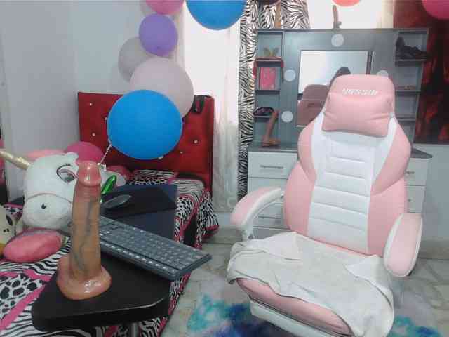 rous-kinky webcam